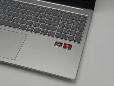 LAPTOP HP 15 AMD RYZEN 7-7730U DDR4 16GB SSD 512GB ECRAN FHD 15.6" TACTILE NEUF SOUS EMBALLAGE