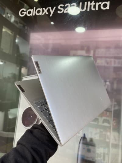 Lenovo ideaPad 3 i3-1005G1 CPU 8Gb/512Gb SSD Bon état
