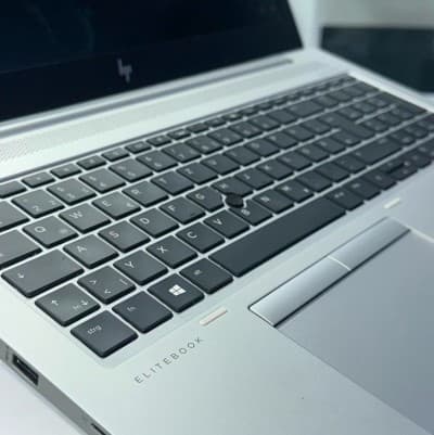 LAPTOP HP ELITEBOOK 850 G6 I5-8GN / 15.6 FHD / 8 GB RAM / 256 SSD