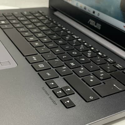 Asus ZenBook 14 i7 8eme Generation Ram 8 Gb Stockage 256 Gb