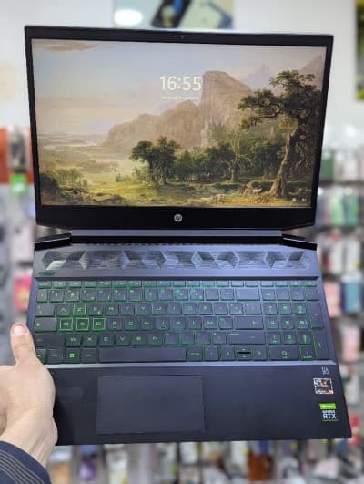 HP PAVILION GAMING AMD RYZEN 5 5600H 16GB 512 SSD FULL HD NVIDIA RTX 3050 4GB 15.6"