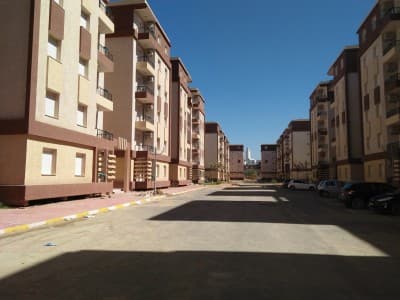 Cherche location Appartement Studio F2 F3 Alger Bordj el kiffan